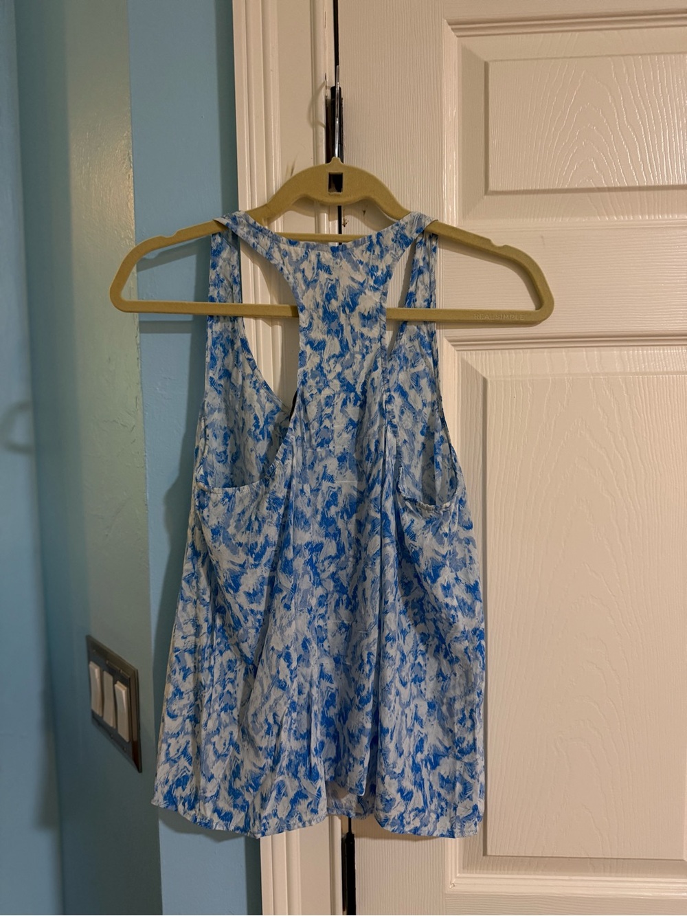 Joie 100% Silk Blue Patterned Sleeveless Tank Top - Picture 2 of 7